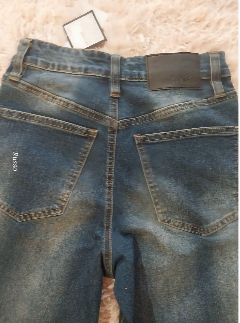 Mens distressed jean